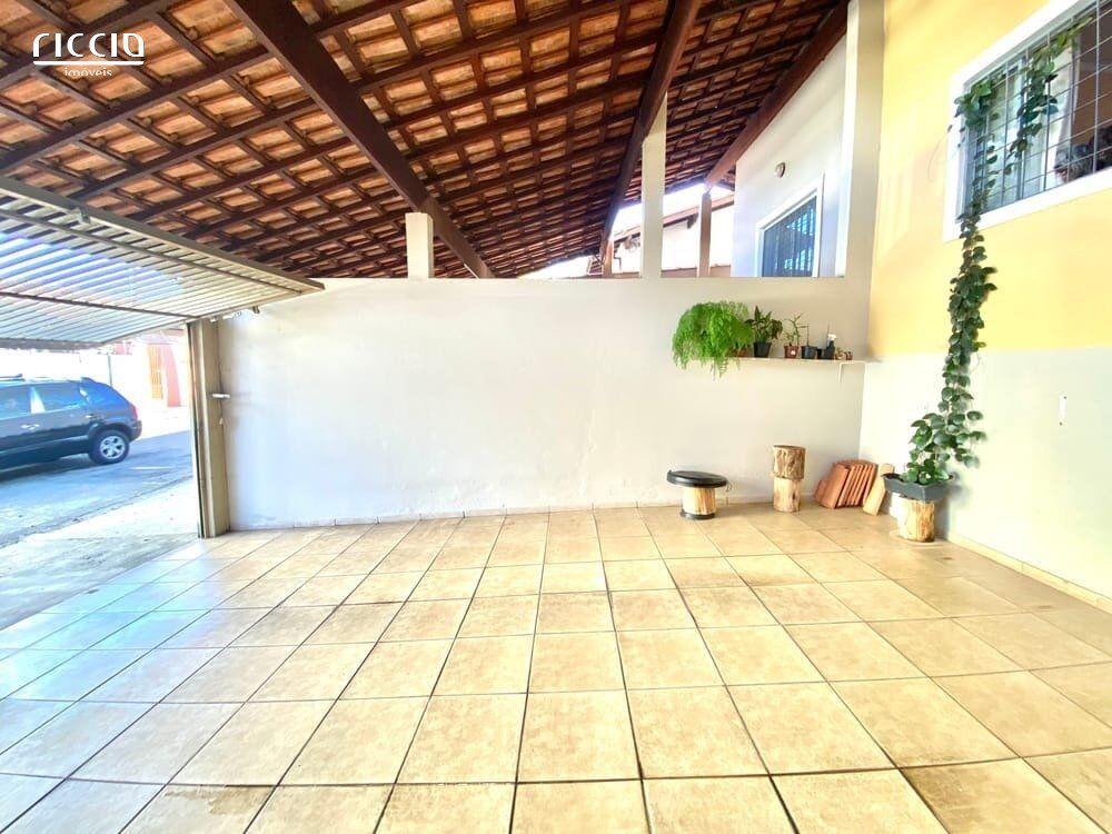 Casa à venda com 3 quartos, 113m² - Foto 2