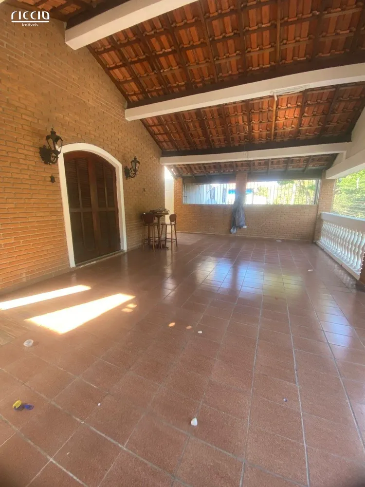 Casa, 5 quartos, 184 m² - Foto 1