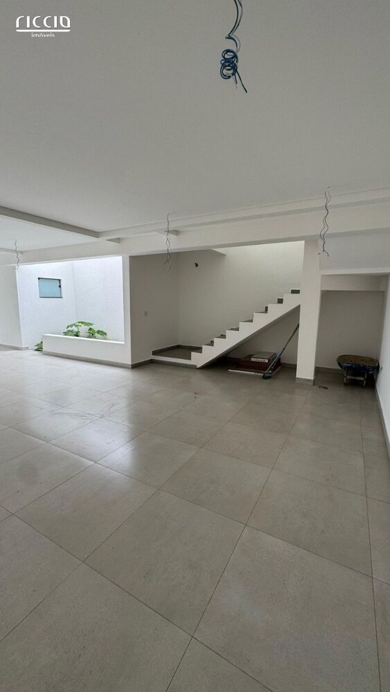 Casa, 3 quartos, 198 m² - Foto 2