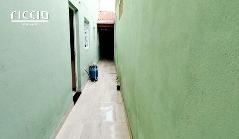 Casa à venda com 3 quartos, 1600m² - Foto 11