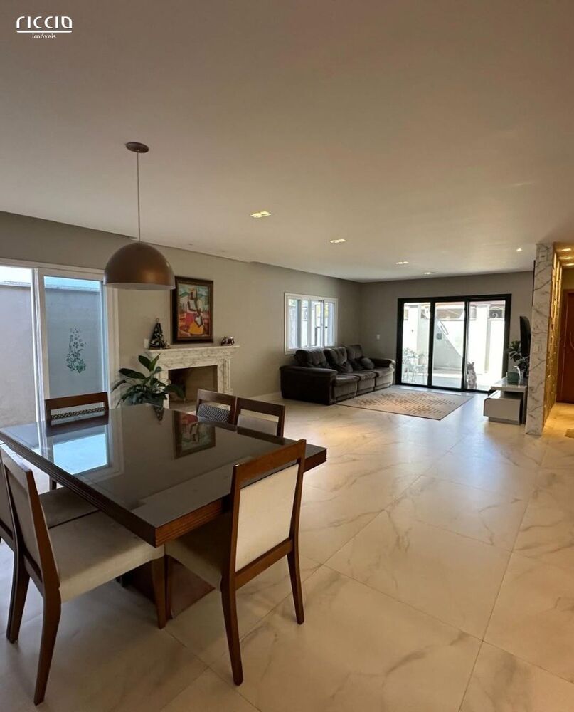 Casa de Condomínio à venda com 4 quartos, 220m² - Foto 5