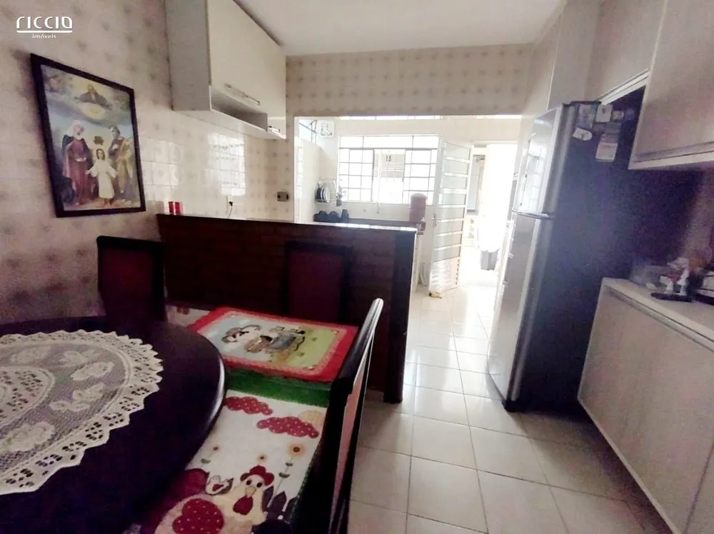 Casa, 3 quartos, 200 m² - Foto 1