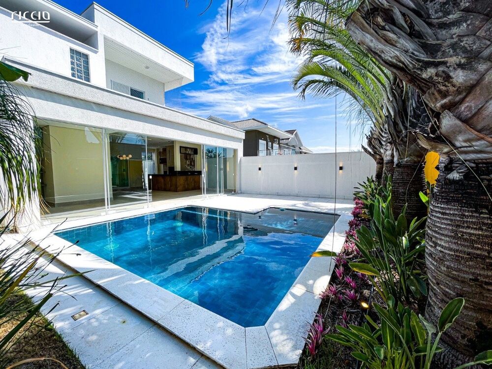 Casa de Condomínio à venda com 4 quartos, 281m² - Foto 1