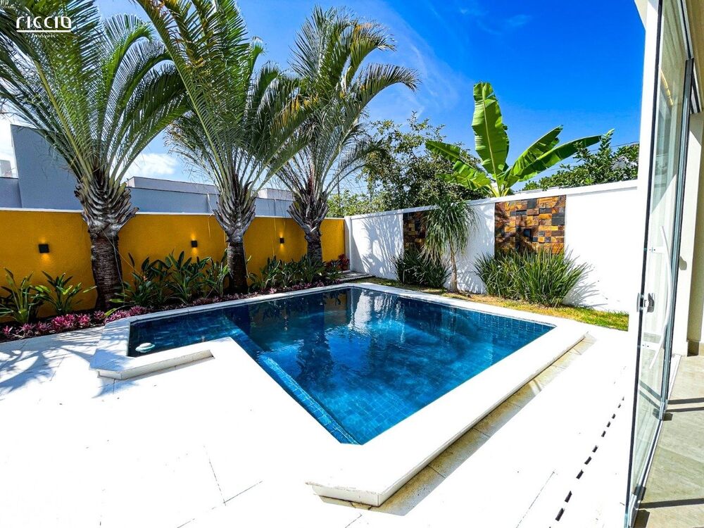 Casa de Condomínio à venda com 4 quartos, 281m² - Foto 2