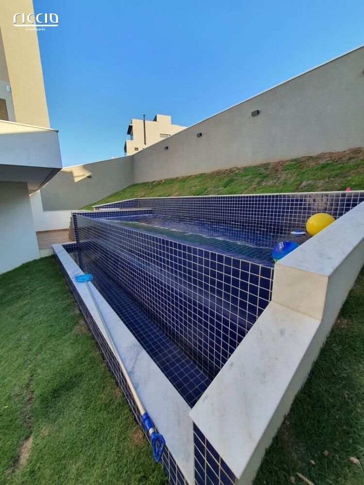 Casa de Condomínio à venda com 4 quartos, 386m² - Foto 3