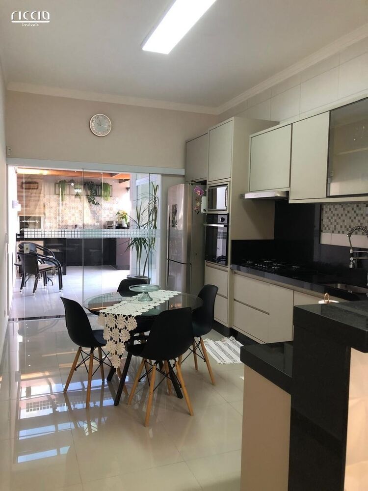 Casa à venda com 3 quartos, 130m² - Foto 10
