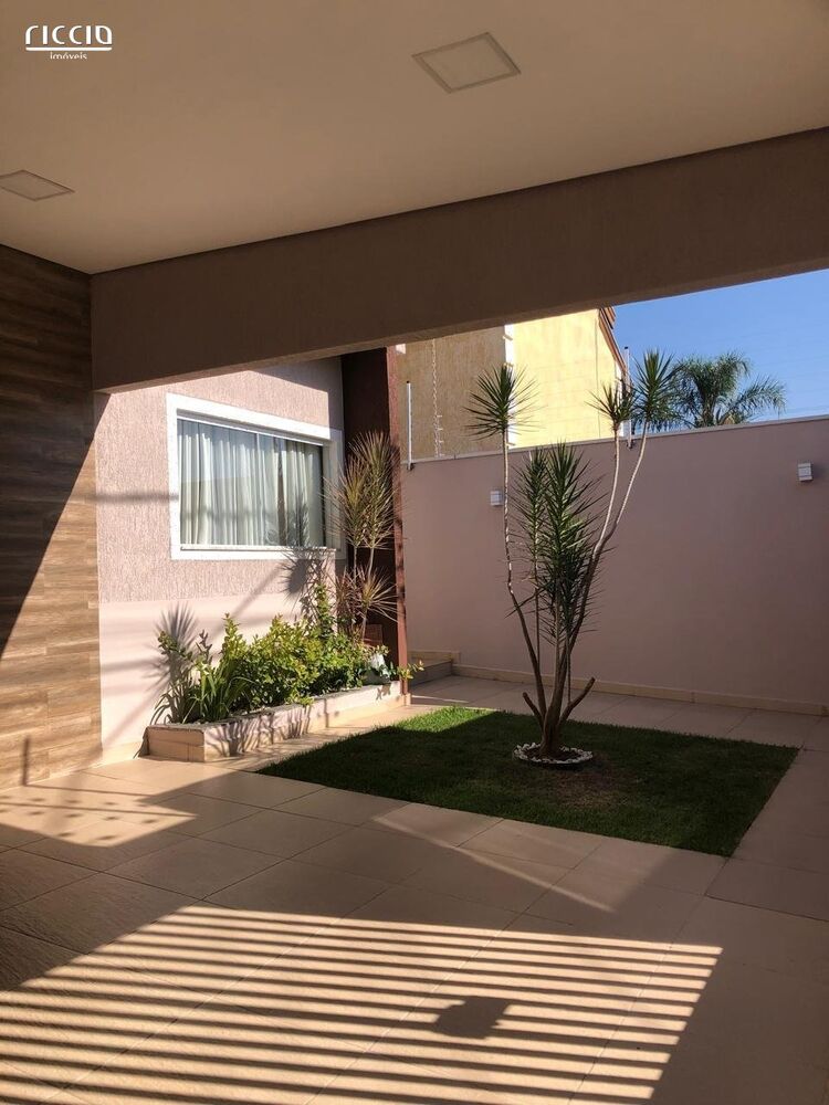 Casa à venda com 3 quartos, 130m² - Foto 2