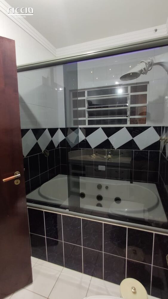 Casa à venda com 5 quartos, 180m² - Foto 14