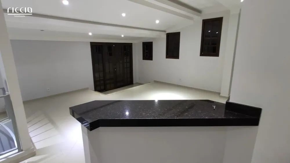 Casa, 5 quartos, 180 m² - Foto 3