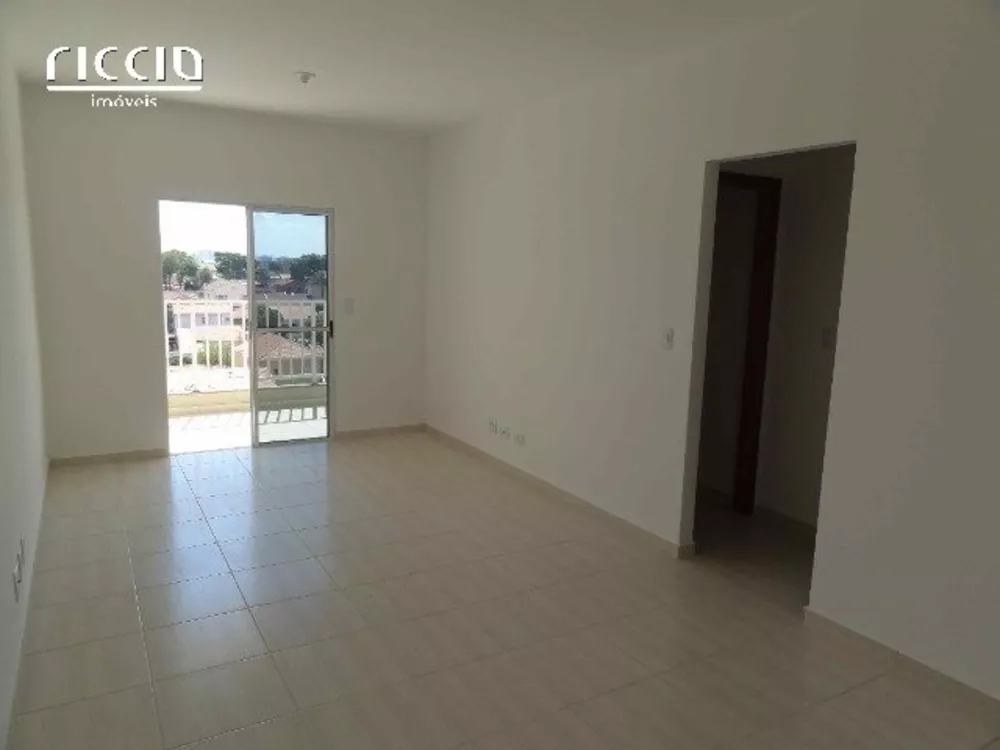 Apartamento à venda com 2 quartos, 72m² - Foto 1