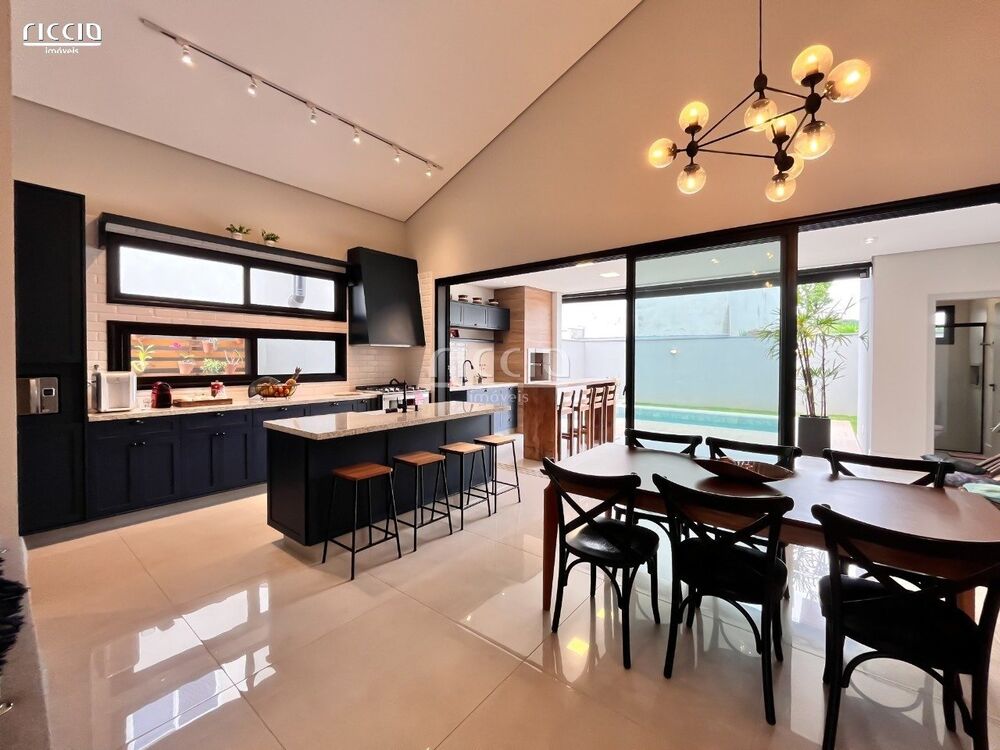 Casa de Condomínio à venda com 3 quartos, 237m² - Foto 4