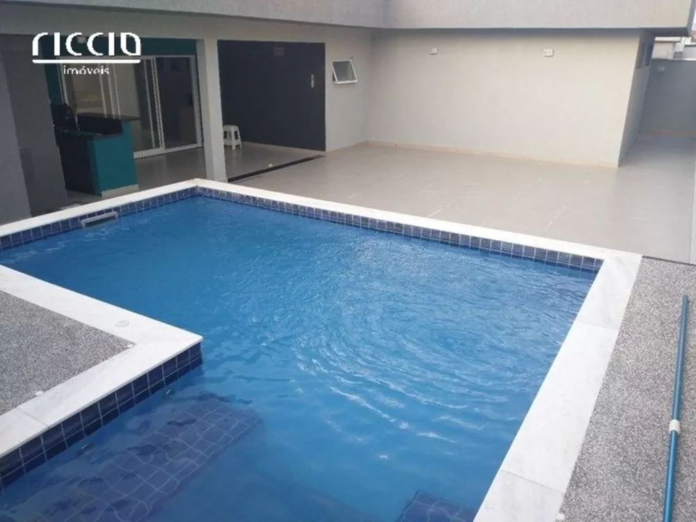 Casa de Condomínio à venda com 3 quartos, 252m² - Foto 2