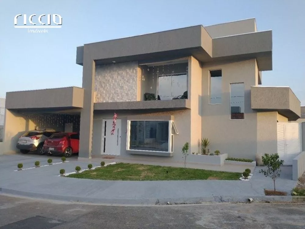 Casa de Condomínio à venda com 3 quartos, 252m² - Foto 1