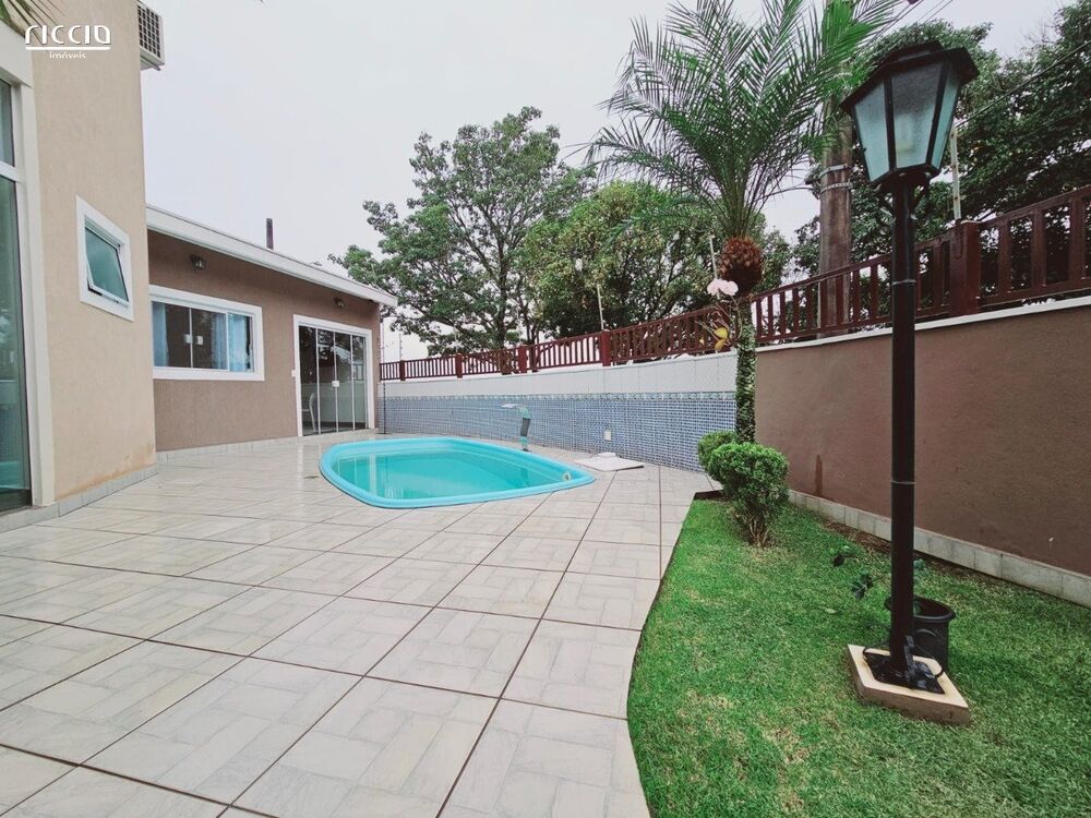 Casa, 3 quartos, 183 m² - Foto 1