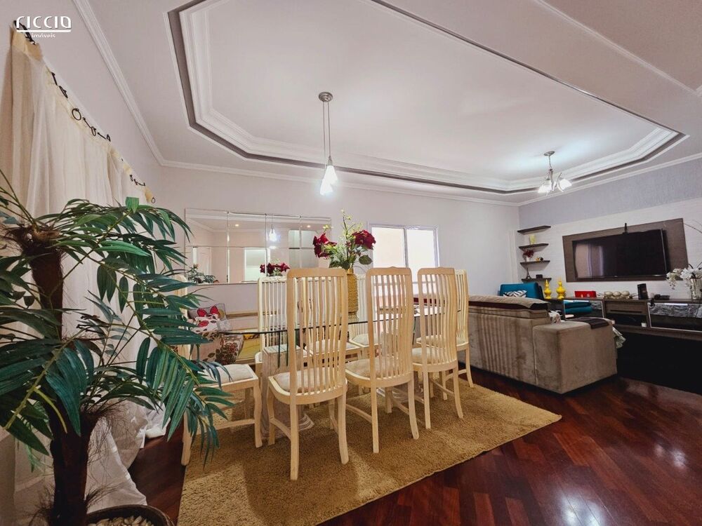 Casa, 3 quartos, 183 m² - Foto 2