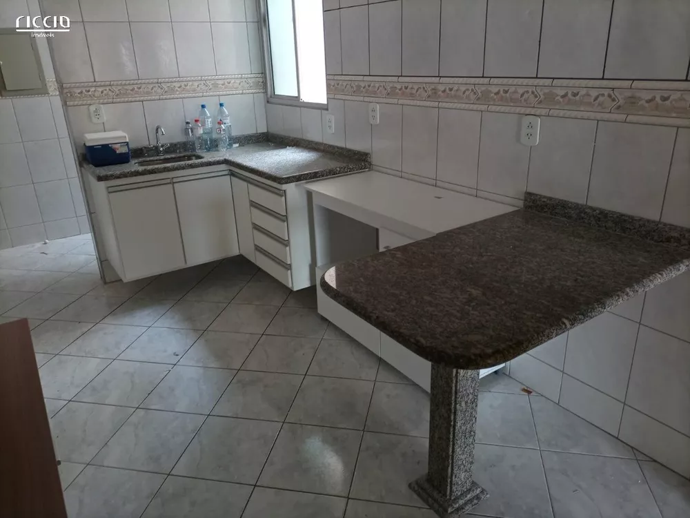 Apartamento à venda com 2 quartos, 70m² - Foto 4