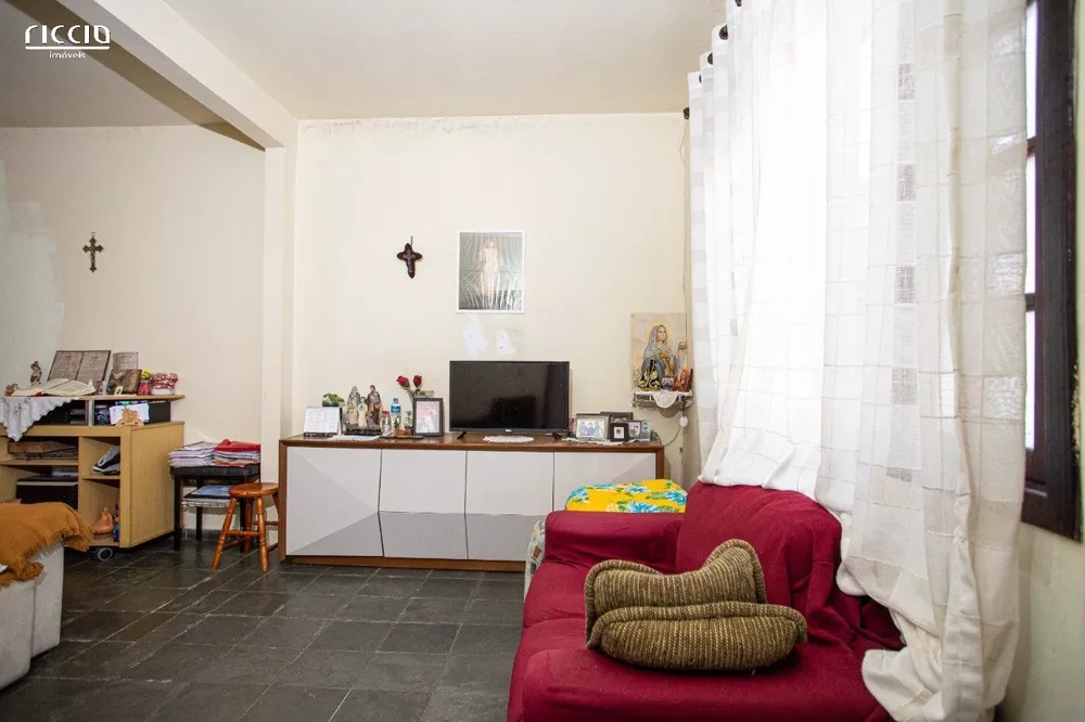 Casa à venda com 2 quartos, 90m² - Foto 2