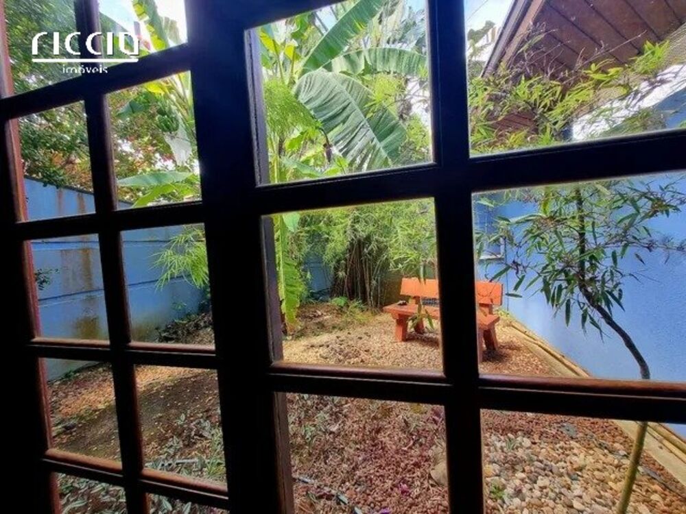 Casa de Condomínio à venda com 4 quartos, 237m² - Foto 5