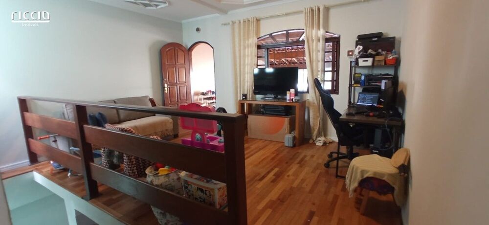 Casa à venda com 2 quartos, 186m² - Foto 8