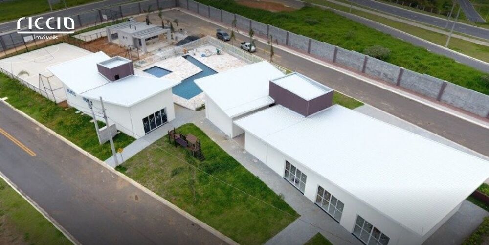 Casa de Condomínio à venda com 4 quartos, 256m² - Foto 4
