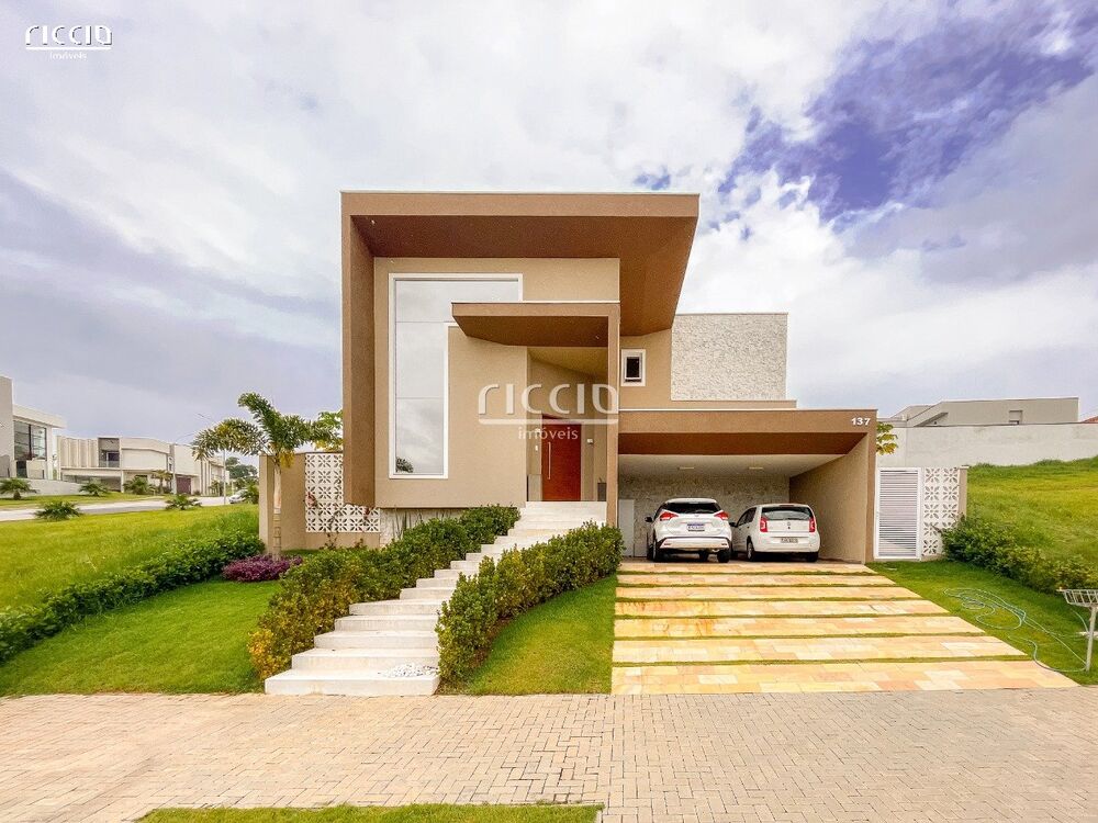 Casa de Condomínio à venda com 4 quartos, 300m² - Foto 1