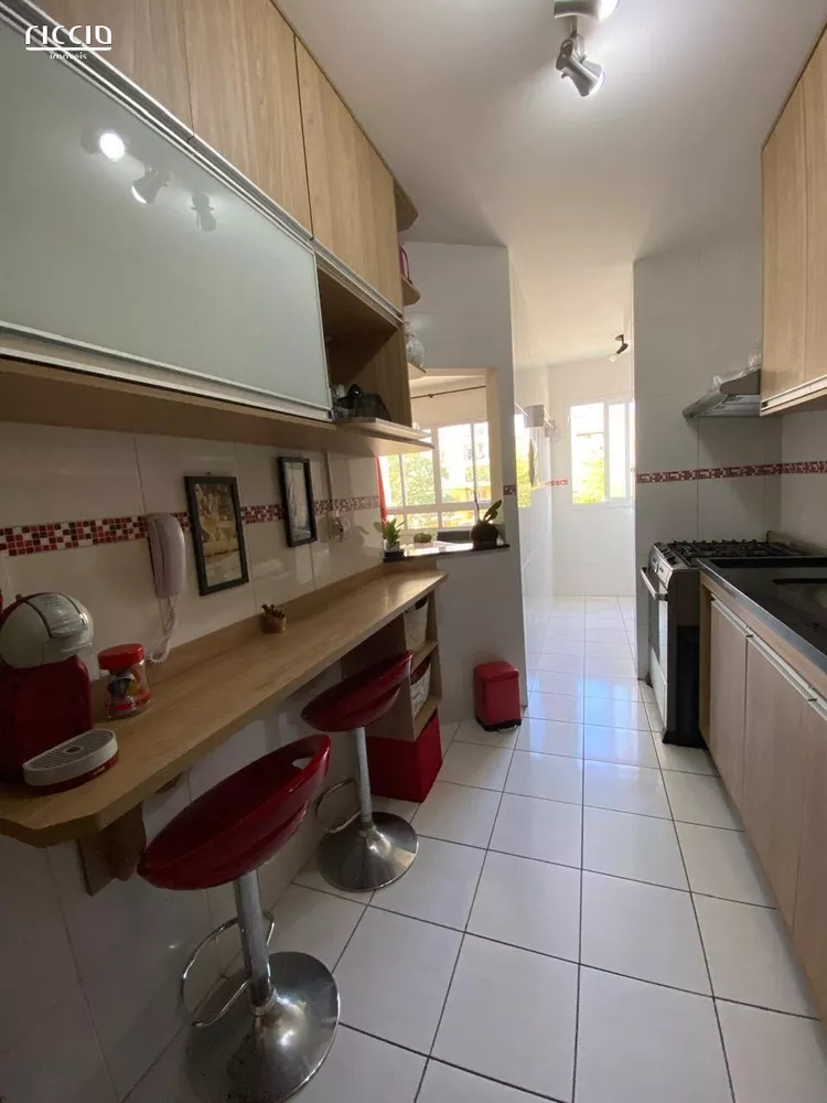 Apartamento à venda com 3 quartos, 80m² - Foto 1