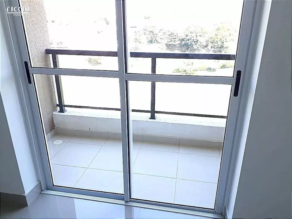 Apartamento à venda com 2 quartos, 45m² - Foto 3