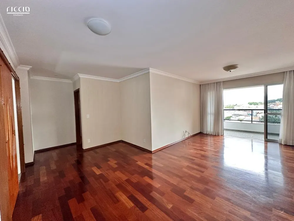 Apartamento, 3 quartos, 127 m² - Foto 2