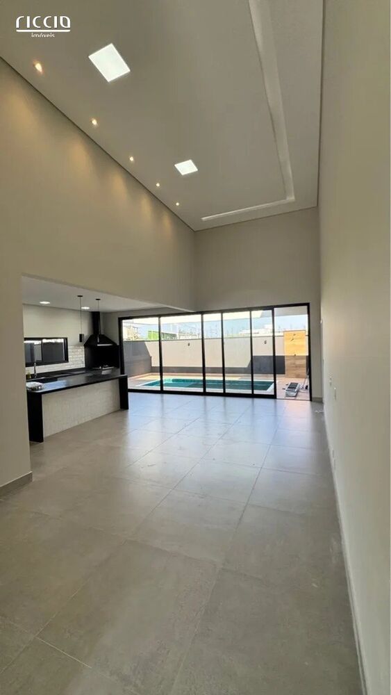 Casa de Condomínio à venda com 3 quartos, 224m² - Foto 4