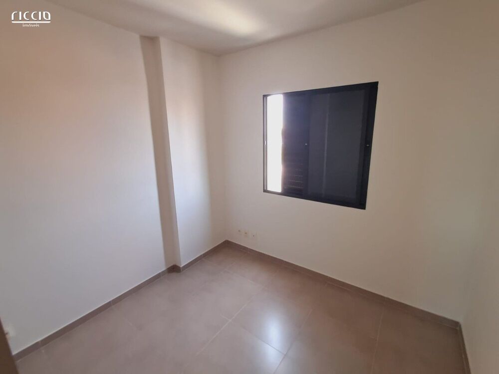 Apartamento à venda com 2 quartos, 62m² - Foto 11