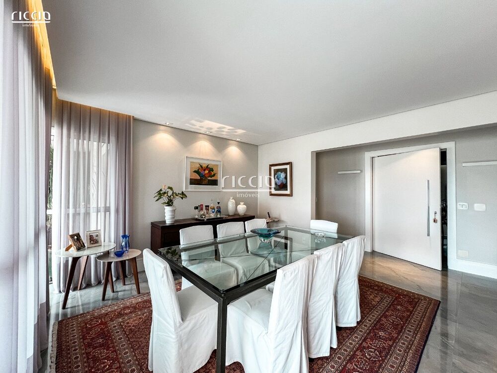 Apartamento, 3 quartos, 245 m² - Foto 1