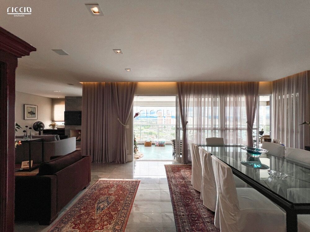 Apartamento, 3 quartos, 245 m² - Foto 2