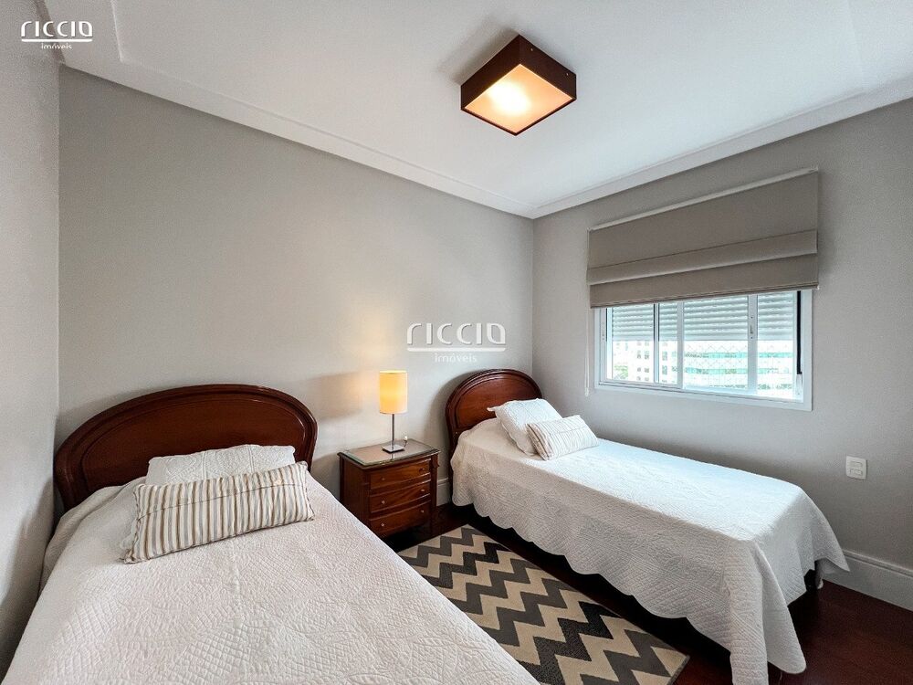 Apartamento, 3 quartos, 245 m² - Foto 12