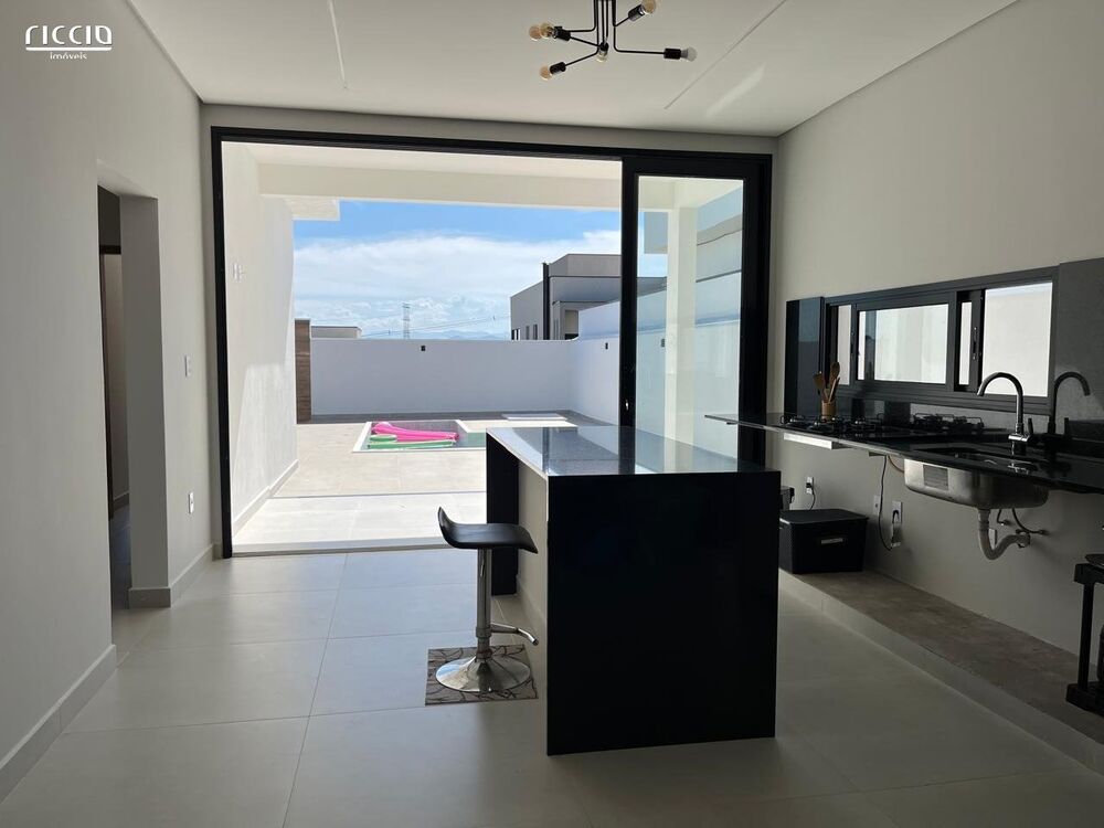 Casa de Condomínio à venda com 3 quartos, 142m² - Foto 3