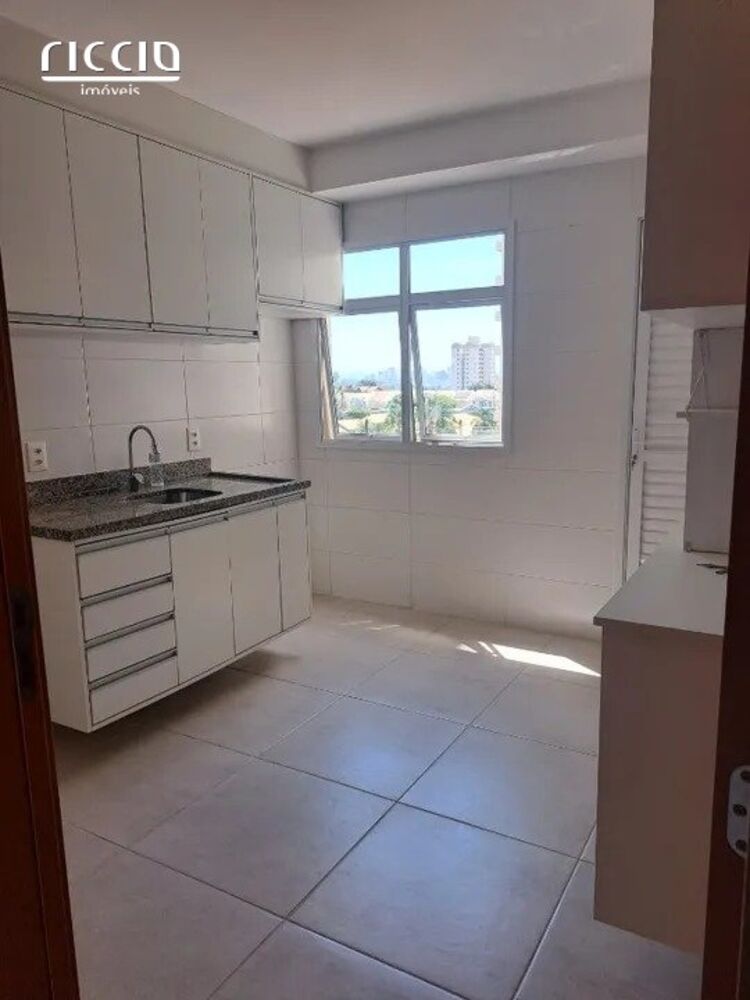 Apartamento à venda com 3 quartos, 106m² - Foto 3