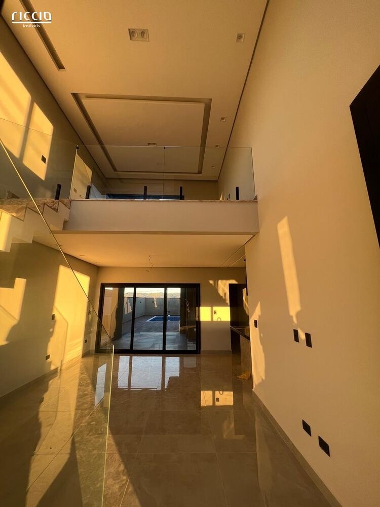 Casa de Condomínio à venda com 3 quartos, 360m² - Foto 2