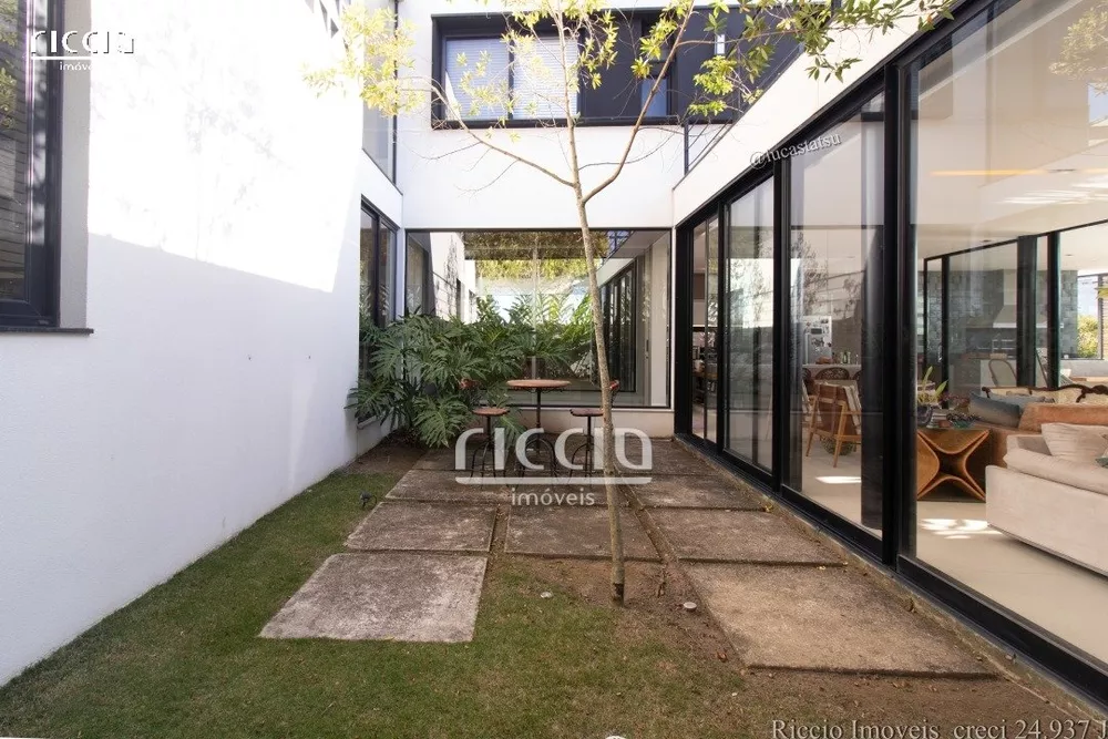 Casa de Condomínio à venda com 4 quartos, 400m² - Foto 11