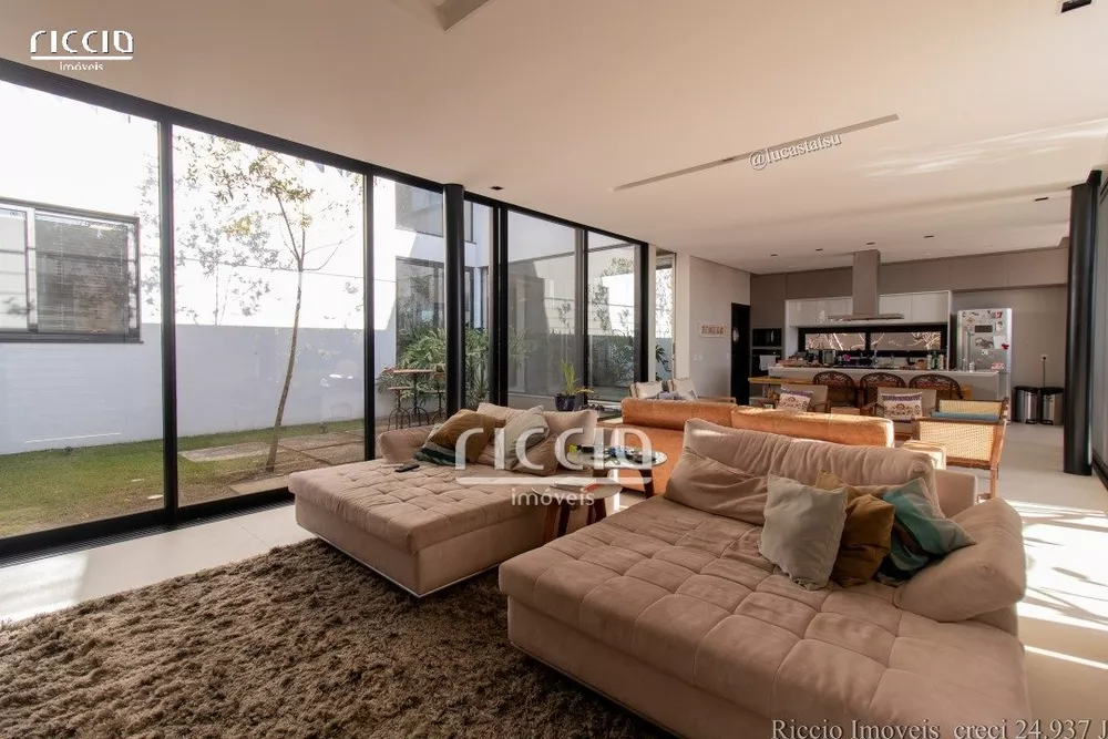 Casa de Condomínio à venda com 4 quartos, 400m² - Foto 12