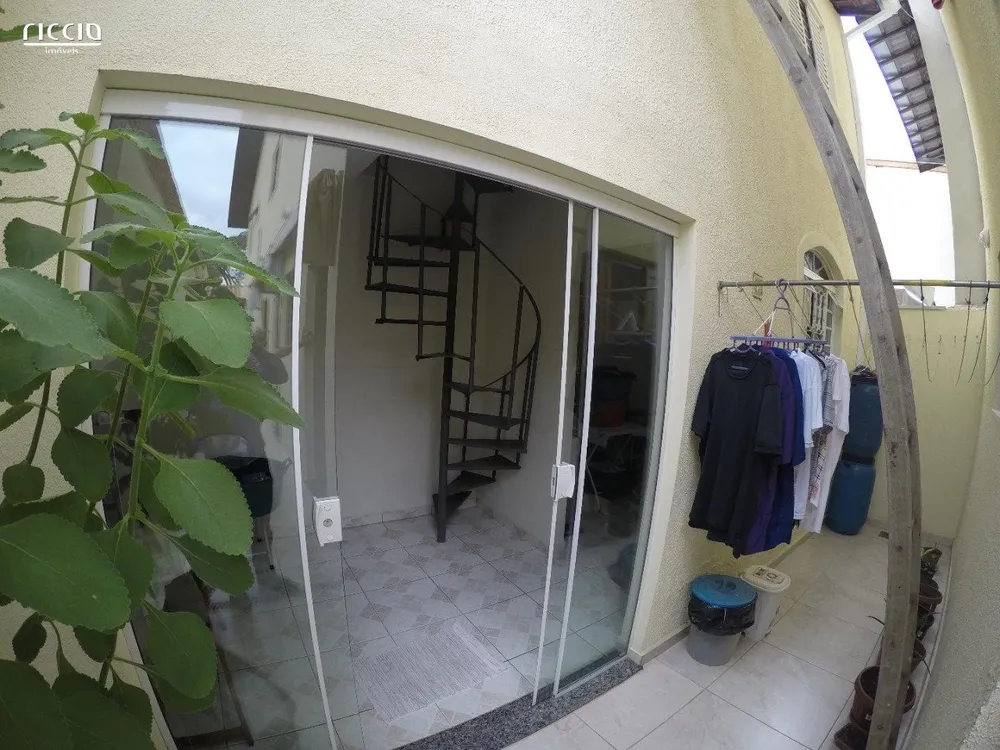 Casa, 4 quartos, 257 m² - Foto 2