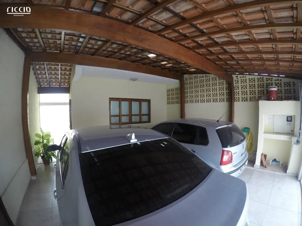 Casa, 4 quartos, 257 m² - Foto 1