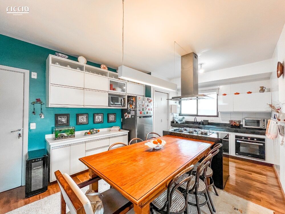 Apartamento à venda com 4 quartos, 157m² - Foto 2