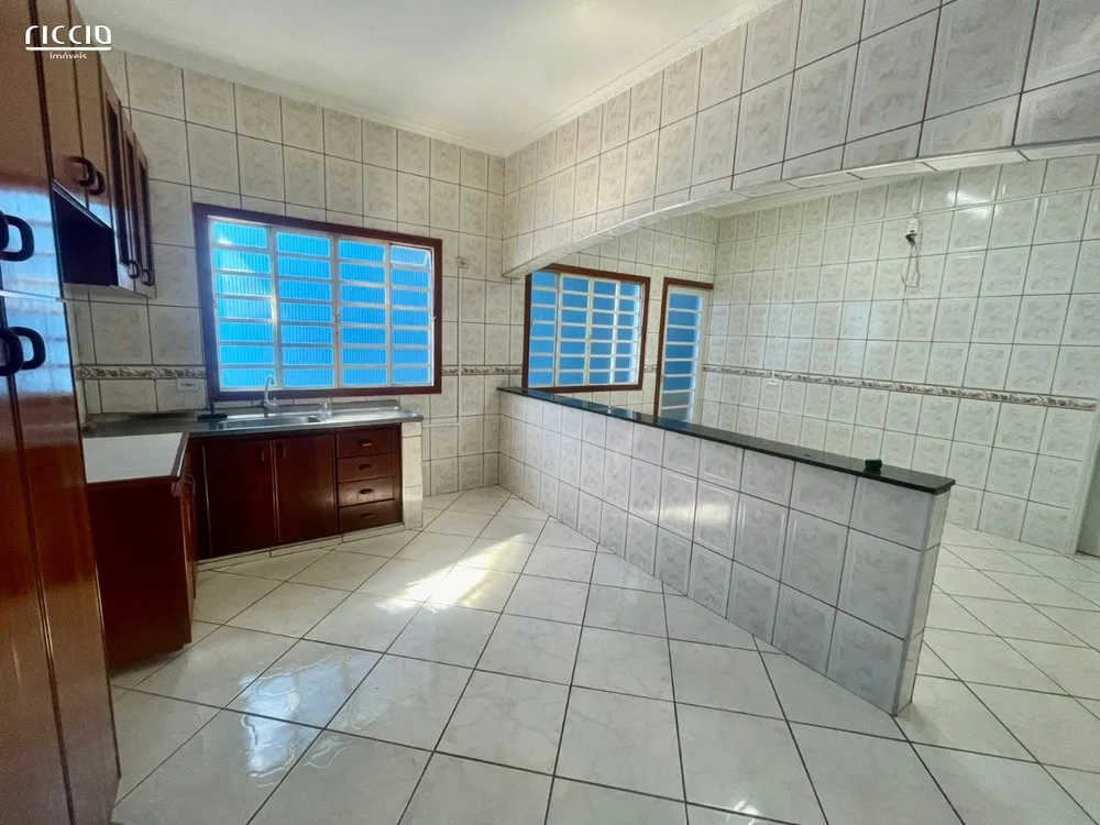 Casa, 4 quartos, 150 m² - Foto 3