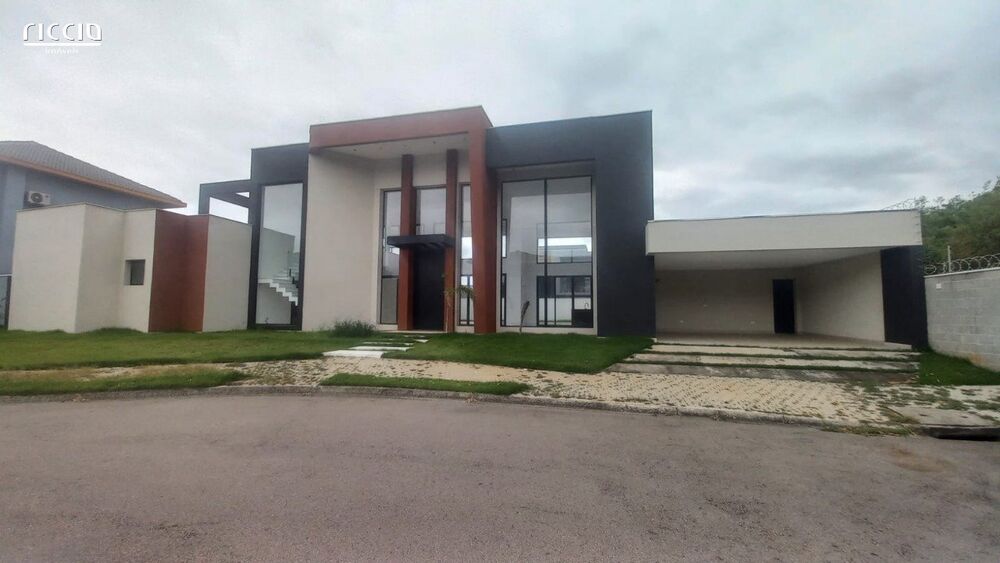 Casa de Condomínio à venda com 4 quartos, 500m² - Foto 2