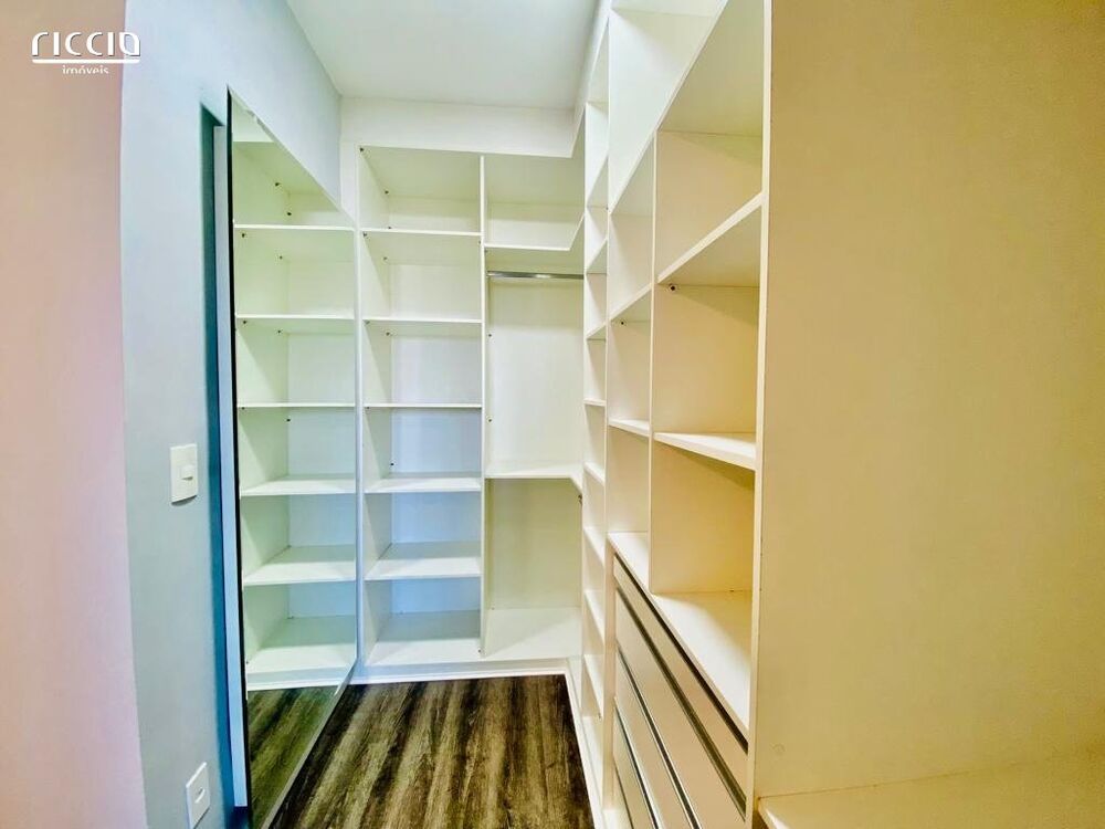 Apartamento à venda com 3 quartos, 133m² - Foto 1