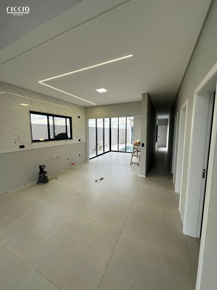 Casa de Condomínio à venda com 3 quartos, 180m² - Foto 2