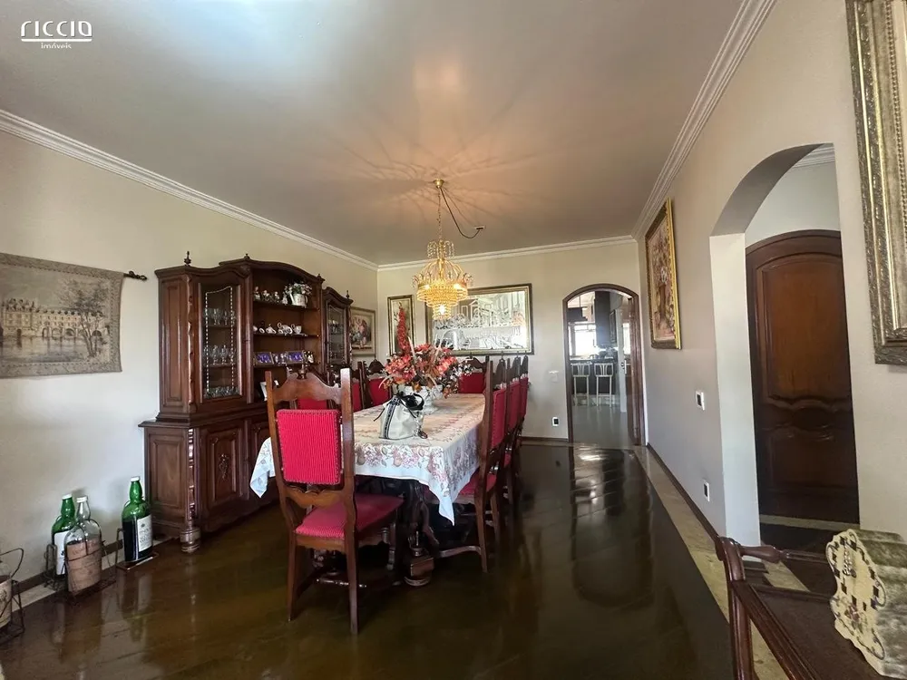 Apartamento, 3 quartos, 205 m² - Foto 1