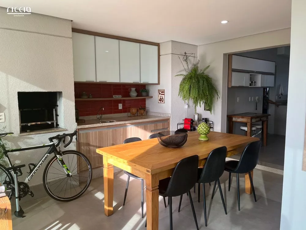 Apartamento à venda com 3 quartos, 190m² - Foto 2