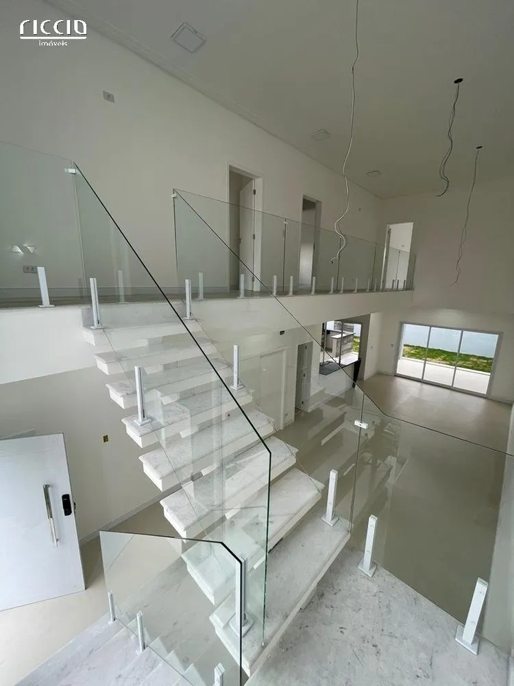 Casa, 3 quartos, 243 m² - Foto 6