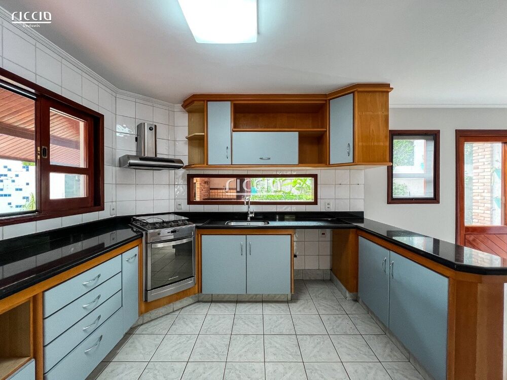 Casa de Condomínio à venda com 4 quartos, 280m² - Foto 2