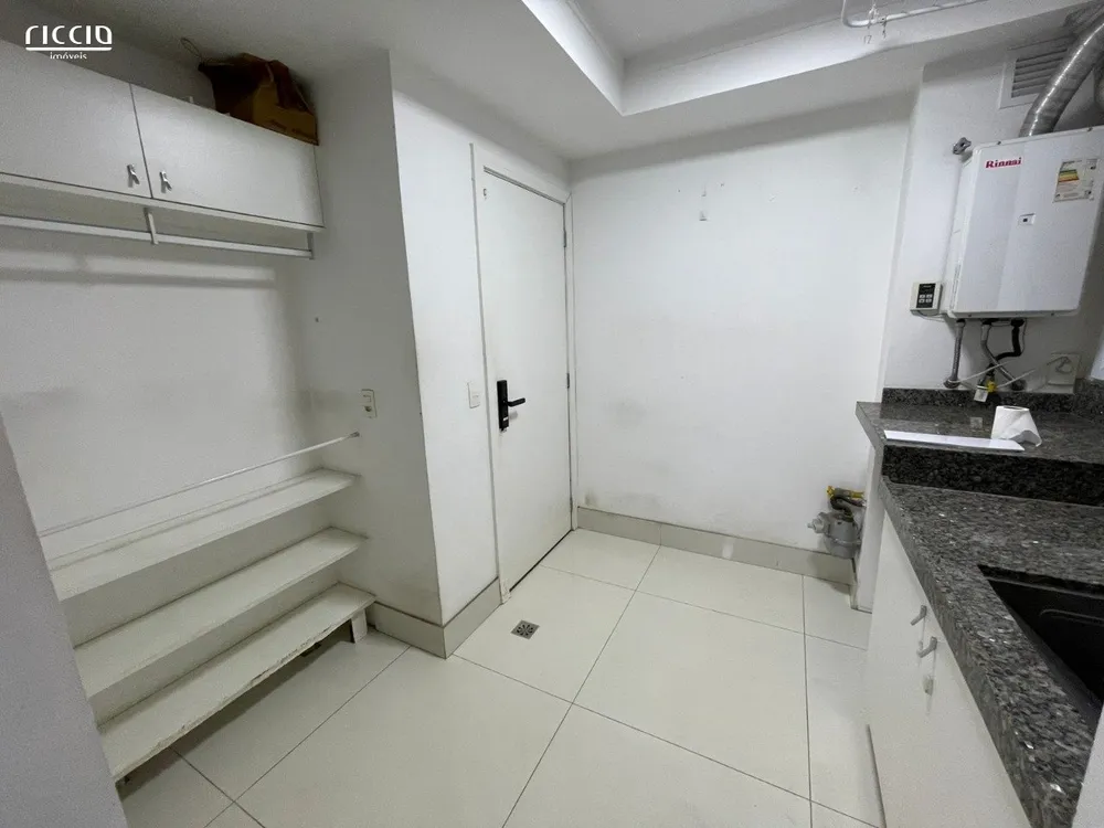 Apartamento, 3 quartos, 140 m² - Foto 2